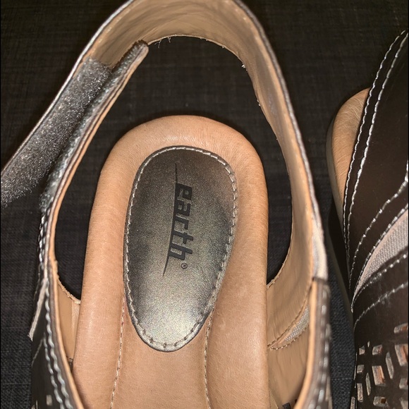 EUC- Earth Cascade Cutout Wedge Sandal - Picture 6 of 8